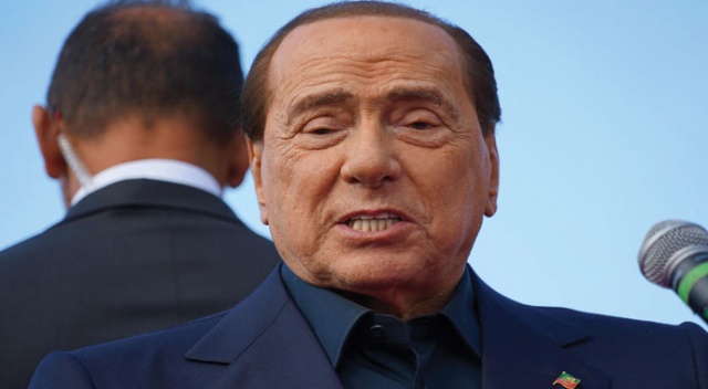 Covid-19&#039;a yakalanan Berlusconi&#039;nin durumu iyiye gidiyor