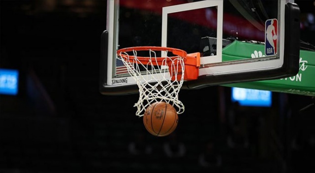 Doğu Konferansı'nda ilk finalist Miami Heat