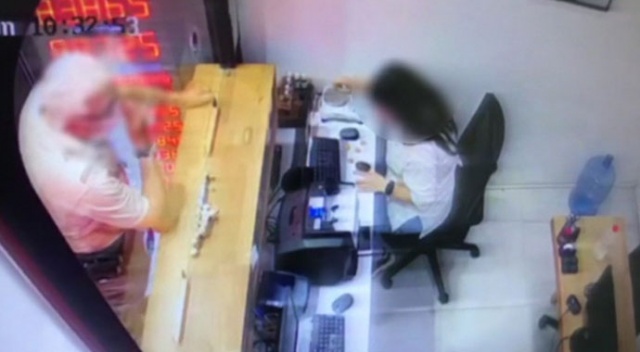 Döviz bürosuna 100 bin TL'lik sahte altın satan yaşlı adam yakalandı