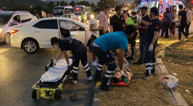 Ehliyetsiz sürücü kırmızı ışıkta geçerek kazaya neden oldu, olay yerinden kaçtı