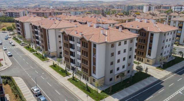 Elâzığ&#039;da 8 bin konut yıl sonunda tamam