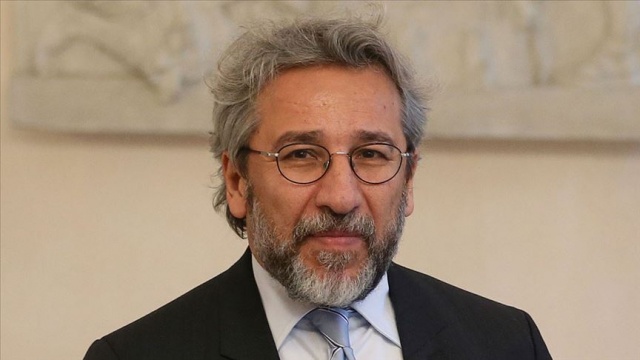 Firari sanık Can Dündar 15 gün içinde mahkemeye gelmezse 'kaçak' sayılacak Firari sanık Can Dündar 15 gün içinde mahkemeye gelmezse 'kaçak' sayılacak
