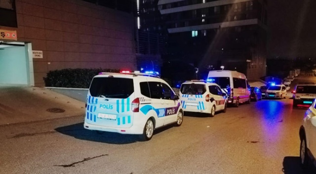 Gasp olayına müdahale eden polis memuru bıçaklandı Gasp olayına müdahale eden polis memuru bıçaklandı