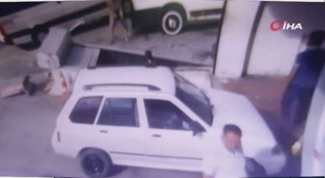 Güpegündüz dükkan taradılar, 1 kişiyi yaralayıp kaçtılar Güpegündüz dükkan taradılar, 1 kişiyi yaralayıp kaçtılar