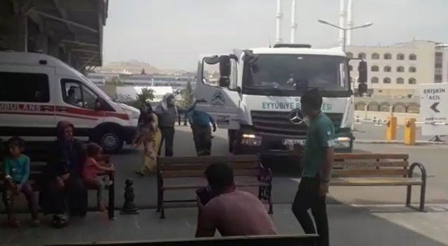 Havale geçiren kızı çöp kamyonuyla hastaneye yetiştirdi