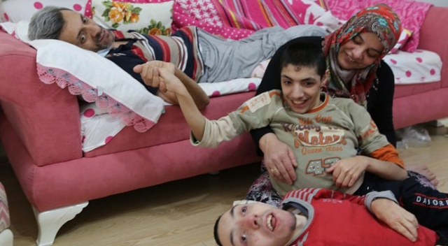 İki engelli çocuğuna bakarken kansere yakalanan baba hayatını kaybetti