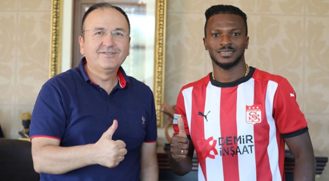 Olarenwaju Kayode resmen Sivasspor’da