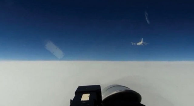 Rus savaş uçağı Baltık denizinde ABD ve Norveç'e ait keşif uçaklarını engelledi