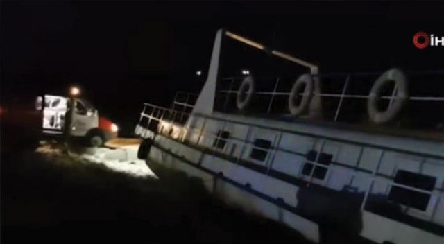Rusya'da yolcu gemisi tekneye çarptı: 4 yolcu öldü Rusya'da yolcu gemisi tekneye çarptı: 4 yolcu öldü