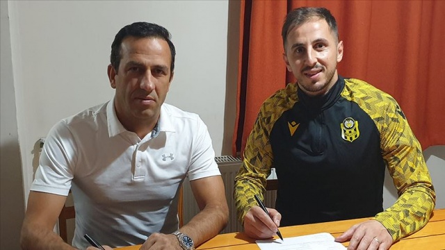 Yeni Malatyaspor Zeki Yavru'yu transfer etti Yeni Malatyaspor Zeki Yavru'yu transfer etti