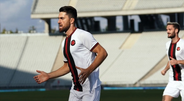 Zukanovic, Karagümrük'ü ayakta tuttu Zukanovic, Karagümrük'ü ayakta tuttu