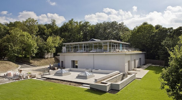10 milyon sterline Covid-19 malikanesi