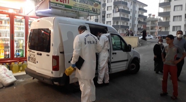 20 yaşındaki genç 5. kattan park halindeki aracın üstüne düştü