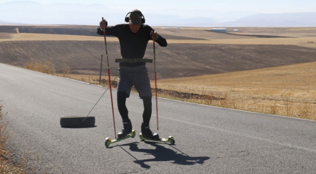Asfalt kaplama köy yollarında antrenman... Hedef olimpiyat!