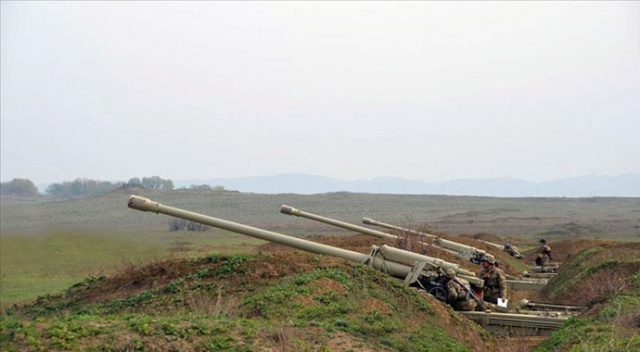 Azerbaycan ordusu Ermenistan'ın 250 tank ve zırhlı aracını imha etti Azerbaycan ordusu Ermenistan'ın 250 tank ve zırhlı aracını imha etti