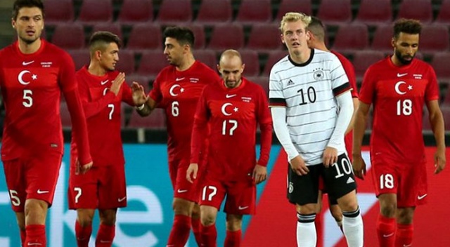 Bayern Münih'ten Ozan Tufan bombası Bayern Münih'ten Ozan Tufan bombası