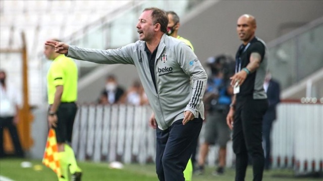 Beşiktaş Teknik Direktörü Sergen Yalçın: Sorumluluk almayan fazlaca oyuncularımız var