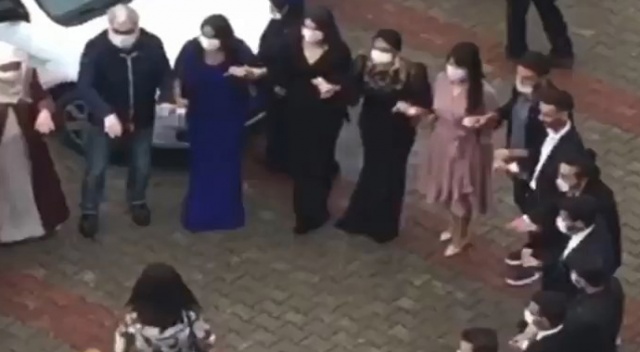 Bursa'da korona halayına ceza Bursa'da korona halayına ceza