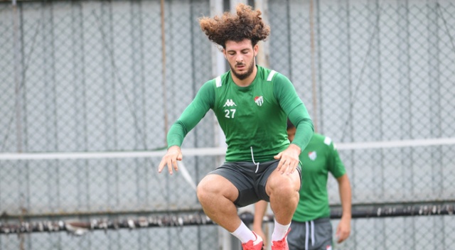 Bursaspor’da kadro dışı kalan isimler de listede yer aldı Bursaspor’da kadro dışı kalan isimler de listede yer aldı