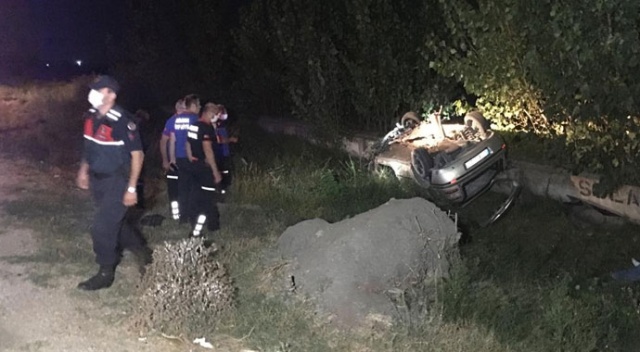 Ceyhan’da trafik kazası: 2 ölü, 1 yaralı Ceyhan’da trafik kazası: 2 ölü, 1 yaralı