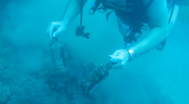 Dünyaca ünlü Konyaaltı Sahilinin dibinde üzücü görüntüler