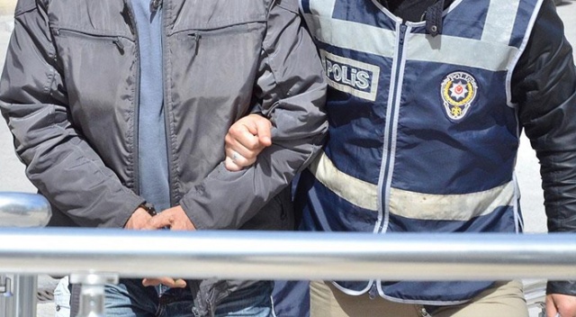 FETÖ şüphelisi eski hakim ve savcılar Yunanistan'a kaçarken yakalandı FETÖ şüphelisi eski hakim ve savcılar Yunanistan'a kaçarken yakalandı