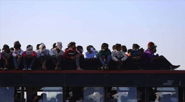 Hindistan'da Covid-19'dan son 24 saatte 940 kişi öldü Hindistan'da Covid-19'dan son 24 saatte 940 kişi öldü