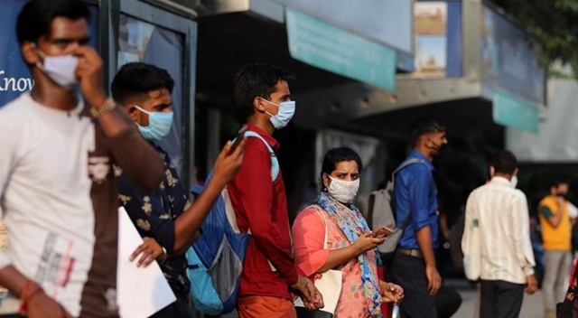 Hindistan'da son 24 saatin Covid-19 bilançosu: 926 kişi hayatını kaybetti Hindistan'da son 24 saatin Covid-19 bilançosu: 926 kişi hayatını kaybetti