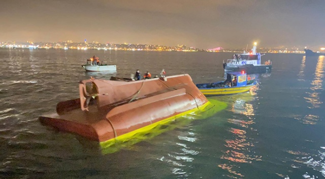 İstanbul&#039;da balıkçı teknesi alabora oldu: 2 kişi hayatını kaybetti