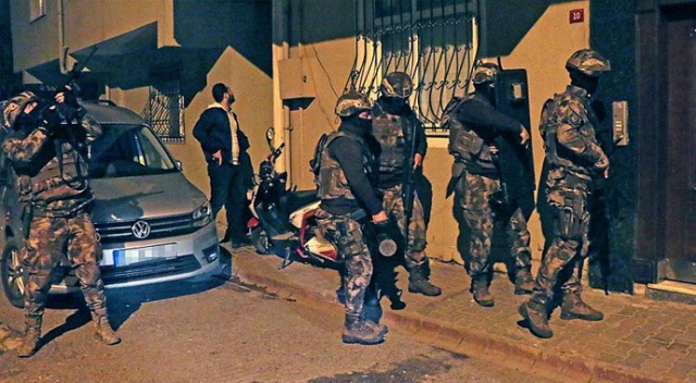 İstanbul'da terör örgütü PKK'ya operasyon! Çok sayıda gözaltı var İstanbul'da terör örgütü PKK'ya operasyon! Çok sayıda gözaltı var
