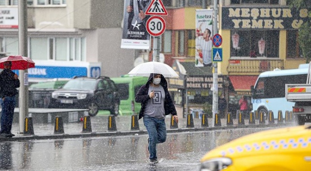 İstanbul'da yağış ve sis etkili oldu İstanbul'da yağış ve sis etkili oldu