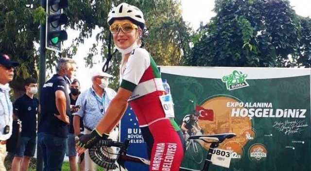 İzmir'de antrenman yaparken kamyon çarpan bisiklet sporcusu kadın öldü İzmir'de antrenman yaparken kamyon çarpan bisiklet sporcusu kadın öldü
