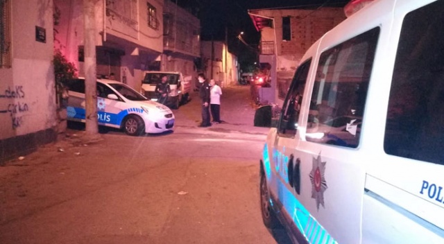 İzmir’de silahlı kavga: 1’i ağır 3 yaralı İzmir’de silahlı kavga: 1’i ağır 3 yaralı