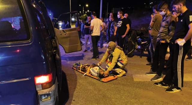 Minibüs ile otomobil çarpıştı, bölge savaş alanına döndü: 9 yaralı