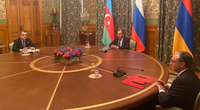 Moskova'da kritik Azerbaycan-Ermenistan toplantısı Moskova'da kritik Azerbaycan-Ermenistan toplantısı