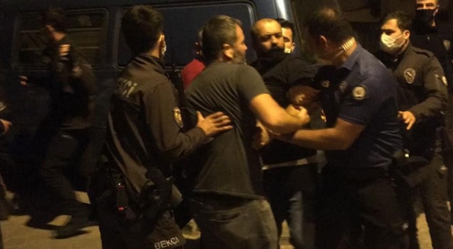 Polis, görevdeki İHA muhabirini darbetti Polis, görevdeki İHA muhabirini darbetti