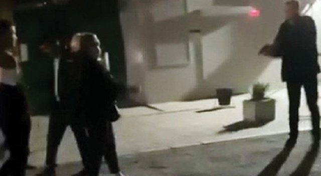 Rusya’da polis üzerine yürüyen genci bacaklarından vurdu