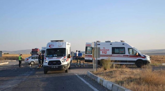 Sivas'ta feci kaza: 2'si çocuk 6 yaralı