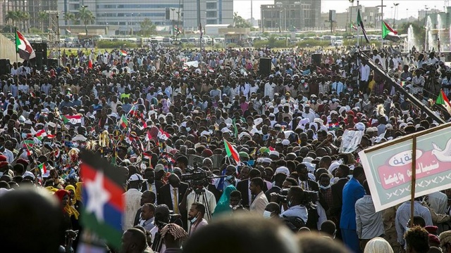 Sudan'da nihai barış anlaşması kutlandı Sudan'da nihai barış anlaşması kutlandı