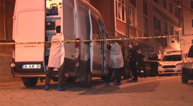 Tartıştığı karısını öldürdü, sokağa çıkıp polisi bekledi Tartıştığı karısını öldürdü, sokağa çıkıp polisi bekledi