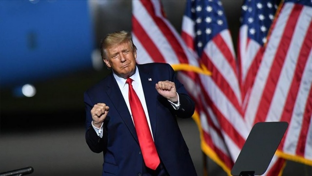Trump'ın Doktoru Conley: Trump'ın 4 gündür ateşi, 24 saattir de semptomu yok Trump'ın Doktoru Conley: Trump'ın 4 gündür ateşi, 24 saattir de semptomu yok