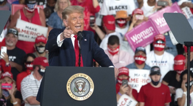 Trump’tan koronavirüs sonrası ilk miting: ‘Aranıza katılıp hepinizi öpeceğim’