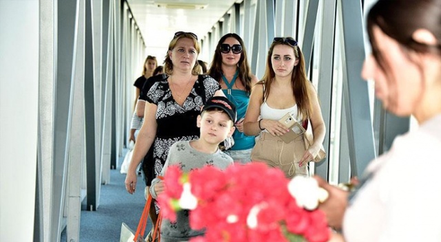 Türkiye'yi bu yılın ilk 9 ayında 11 milyon 910 bin 338 turist ziyaret etti Türkiye'yi bu yılın ilk 9 ayında 11 milyon 910 bin 338 turist ziyaret etti
