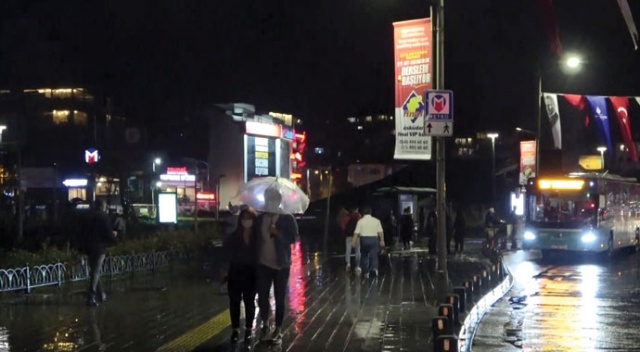 Üsküdar'da yağmur etkili oldu