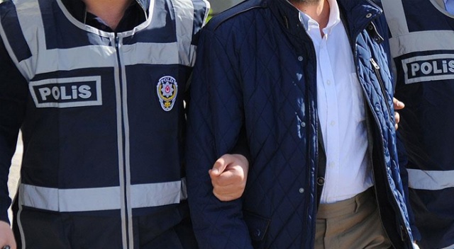 Vergi müfettişlerine rüşvet vermeye kalkan 2 şüpheliye suçüstü Vergi müfettişlerine rüşvet vermeye kalkan 2 şüpheliye suçüstü