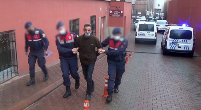 20 kilo uyuşturucuyla yakalandı, gazetecilere tepki gösterdi: Ağzımı bozdurmayın 20 kilo uyuşturucuyla yakalandı, gazetecilere tepki gösterdi: Ağzımı bozdurmayın