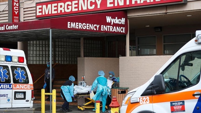ABD&#039;de Covid-19&#039;dan ölenlerin sayısı 243 bini geçti