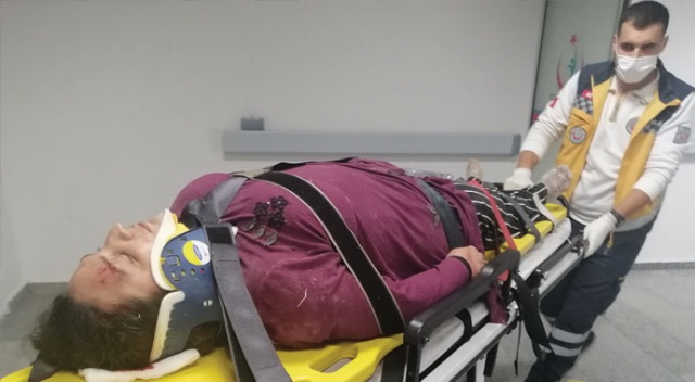 Aksaray’da 2 otomobil çarpıştı: 7 yaralı Aksaray’da 2 otomobil çarpıştı: 7 yaralı