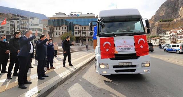 Amasya’dan İzmirli depremzedelere yardım tırı Amasya’dan İzmirli depremzedelere yardım tırı