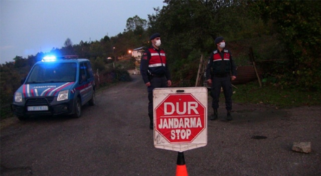 Artvin'de karantinaya alınan 4 köyde tedbirler devam ediyor Artvin'de karantinaya alınan 4 köyde tedbirler devam ediyor